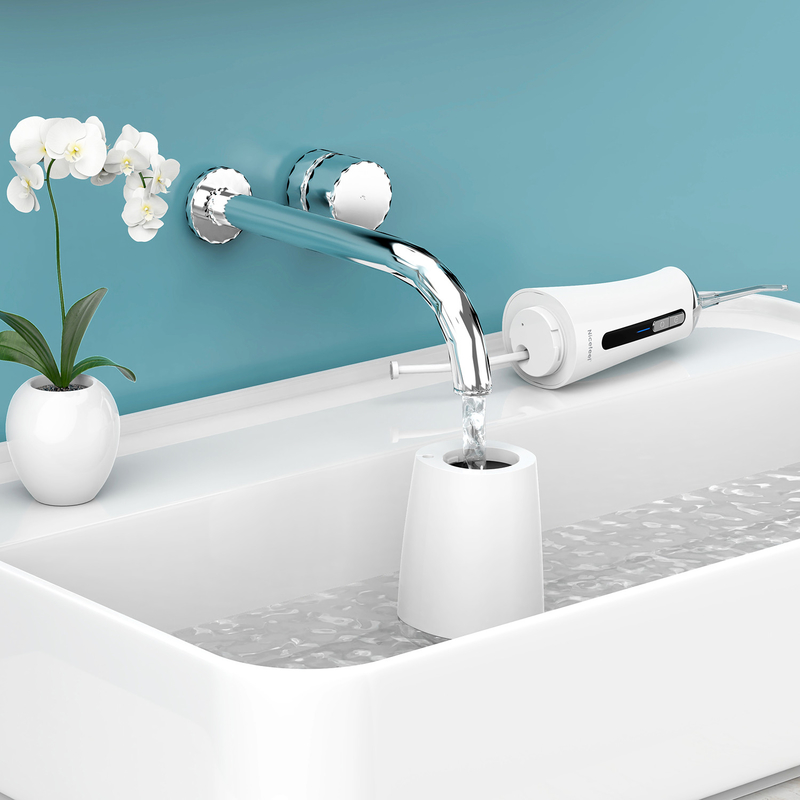 4 tryby pracy 300 ml elektryczny, bezprzewodowy przenośny flosser do czyszczenia jamy ustnej